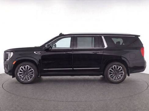 Used 2023 GMC Yukon XL Denali Ultimate AWD/4WD image 6