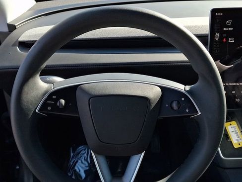 Used 2026 Tesla Model Y Long Range image 32