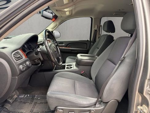 Used 2009 Chevrolet Tahoe LT w/ Convenience Package AWD/4WD image 12