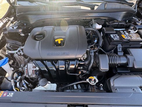 Used 2023 Kia Forte LXS image 28