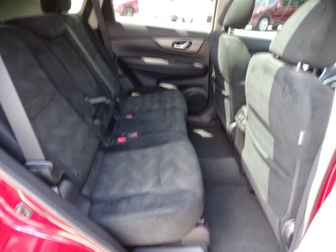 Used 2015 Nissan Rogue AWD w/ SV Moonroof Package image 36