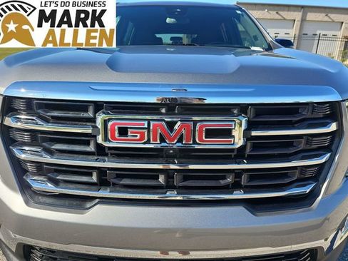 Used 2025 GMC Acadia Elevation FWD image 31
