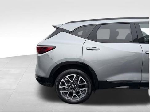 Used 2024 Chevrolet Blazer RS w/ Enhanced Convenience Package image 4