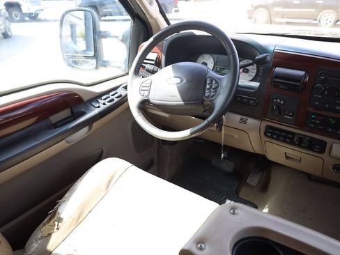 Used 2005 Ford F250 Lariat AWD/4WD image 19