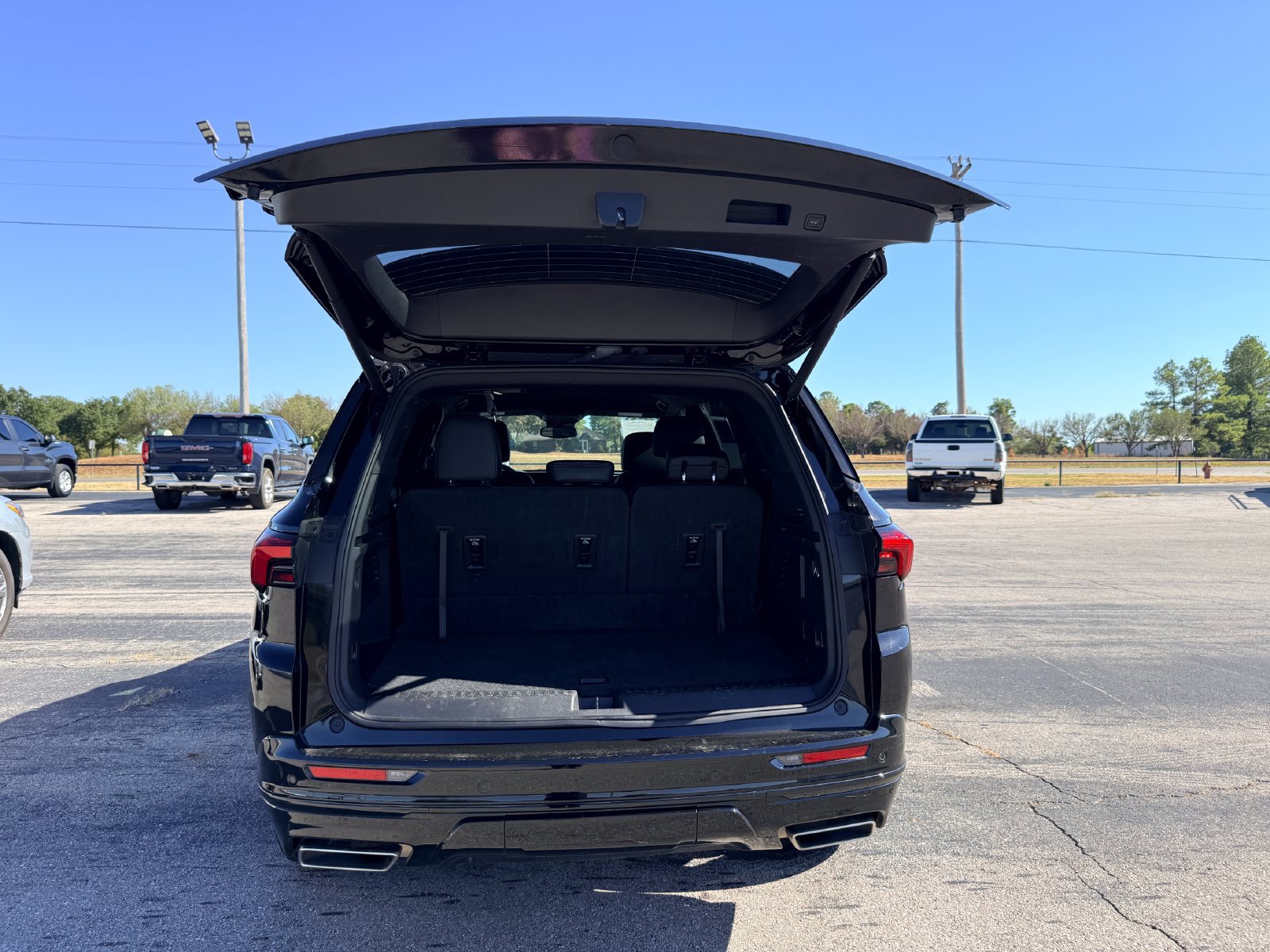 Used 2026 Buick Enclave Sport Touring FWD image 11