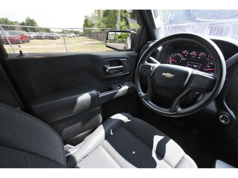 Used 2025 Chevrolet Silverado 1500 Custom w/ LPO, Dark Essentials Package RWD image 9