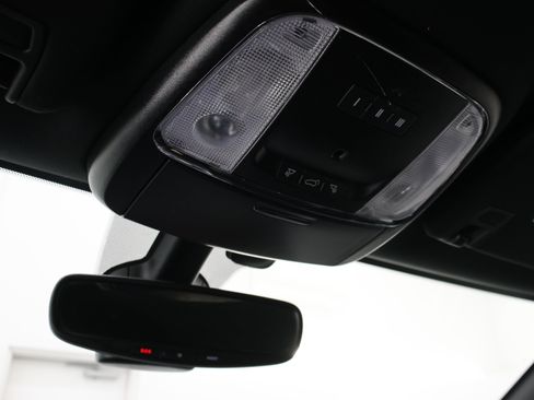 Used 2020 Jeep Grand Cherokee Altitude AWD/4WD image 12