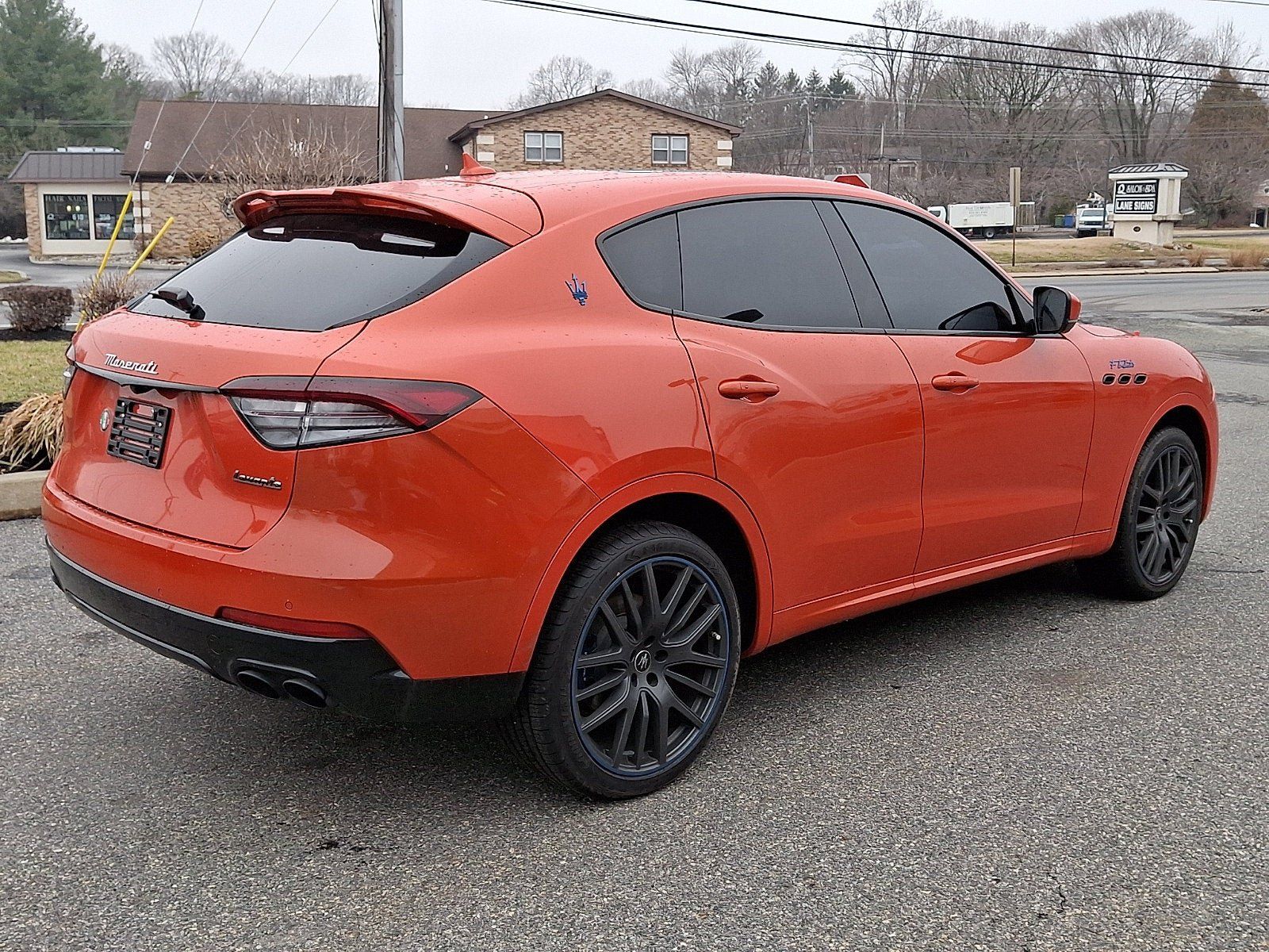 Used 2023 Maserati Levante F Tributo AWD/4WD image 4