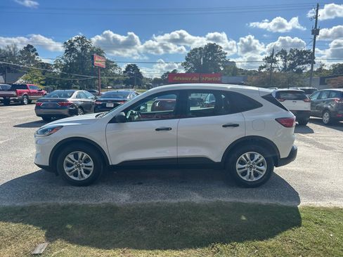 Used 2021 Ford Escape S image 3