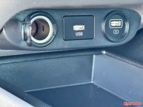 Used 2021 Hyundai Elantra SEL FWD image 25