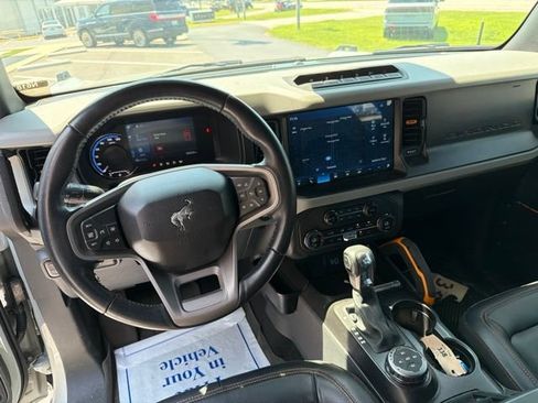 Used 2023 Ford Bronco Badlands AWD/4WD image 11