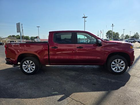 Used 2020 Chevrolet Silverado 1500 Custom w/ Custom Value Package AWD/4WD image 5