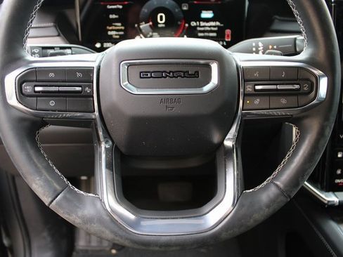 Used 2025 GMC Acadia Denali image 14