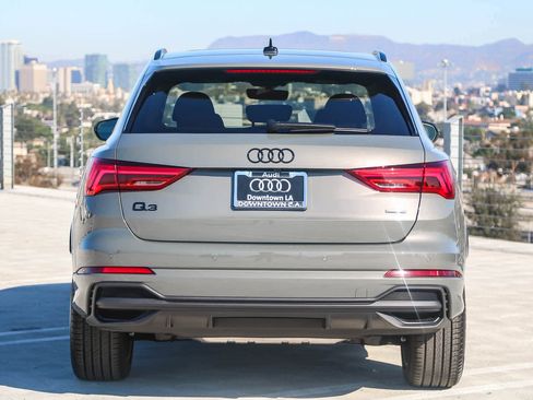 New 2025 Audi Q3 2.0T Premium image 9