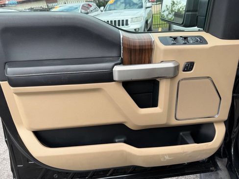 Used 2015 Ford F150 Lariat w/ Equipment Group 502A Luxury RWD image 9
