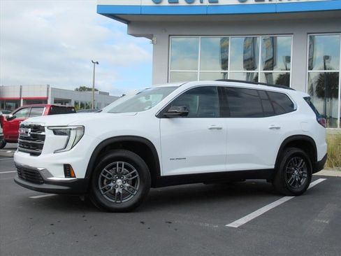 Certified 2025 GMC Acadia Elevation image 2