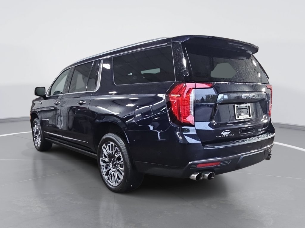 Used 2023 GMC Yukon XL Denali Ultimate w/ LPO, Floor Liner Package AWD/4WD image 6