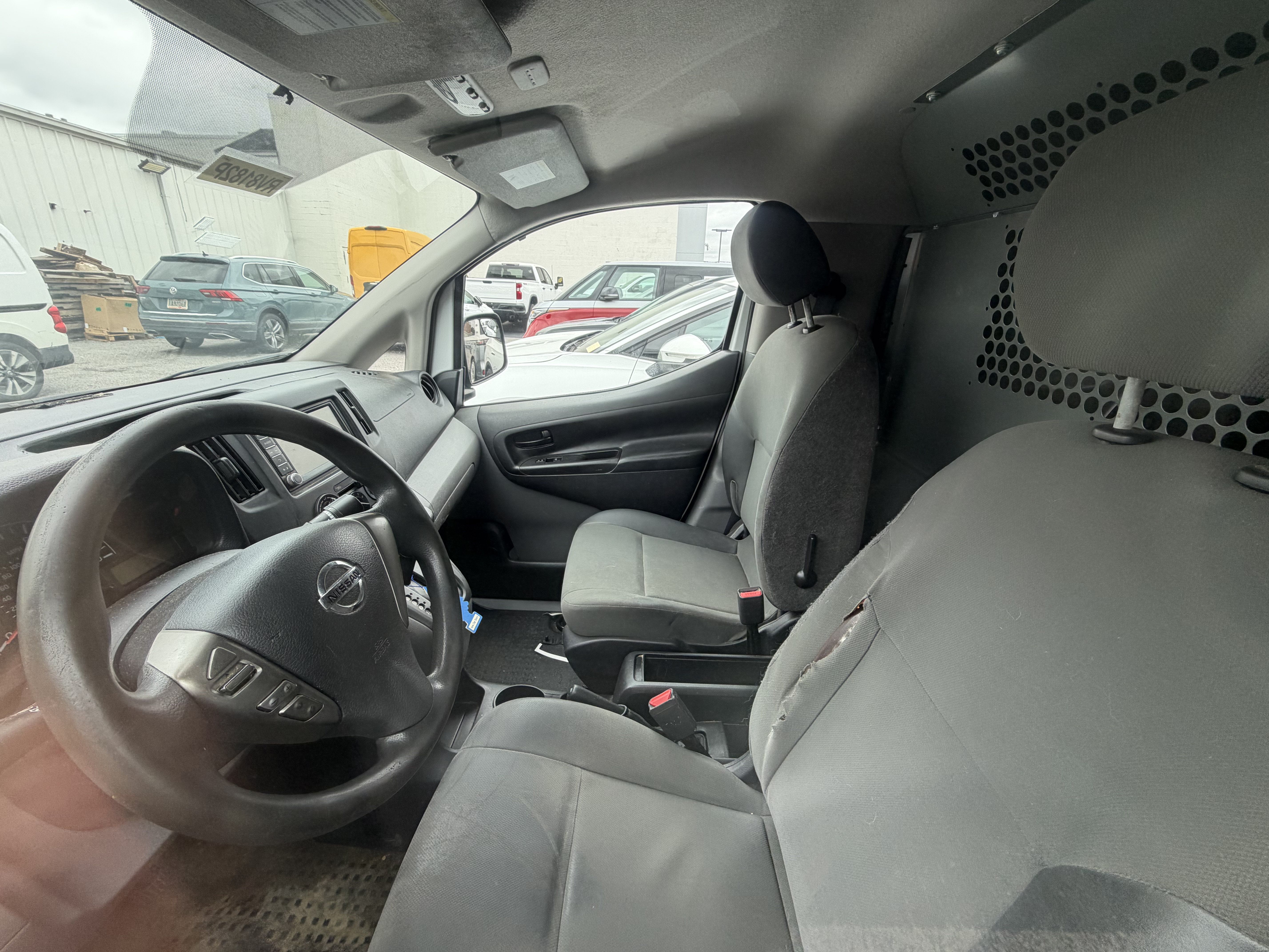 Used 2020 Nissan NV200 S FWD image 5