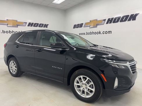 Used 2023 Chevrolet Equinox LT AWD/4WD image 3