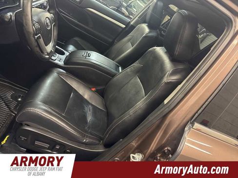 Used 2019 Toyota Highlander XLE image 10