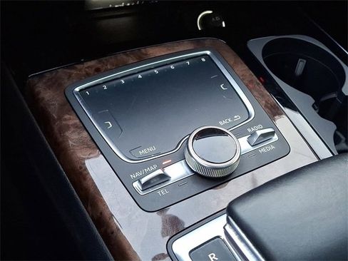 Used 2017 Audi Q7 3.0T Premium Plus w/ Premium Plus Package image 20