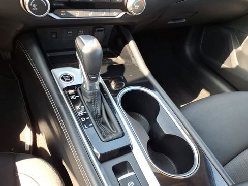 Used 2024 Nissan Altima 2.5 SV w/ SV Premium Package AWD/4WD image 21