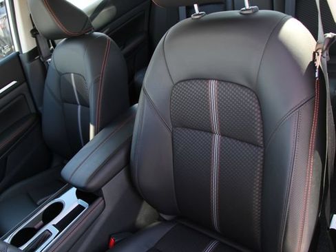 Certified 2025 Nissan Altima 2.5 SR FWD image 5