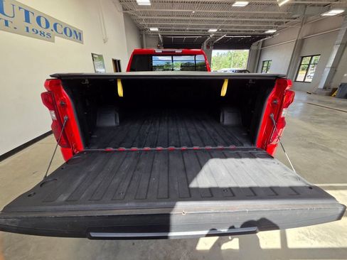 Used 2022 Chevrolet Silverado 1500 LT Trail Boss w/ Bed Protection Package AWD/4WD image 9
