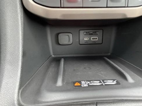Used 2023 GMC Acadia Denali AWD/4WD image 31