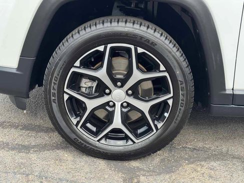 Used 2024 Jeep Compass Limited AWD/4WD image 6