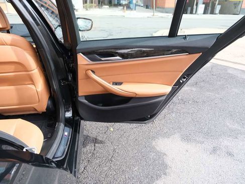 Used 2017 BMW 540i xDrive image 27