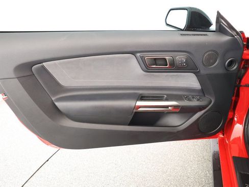 Used 2019 Ford Mustang Shelby GT350 w/ Technology Package image 8