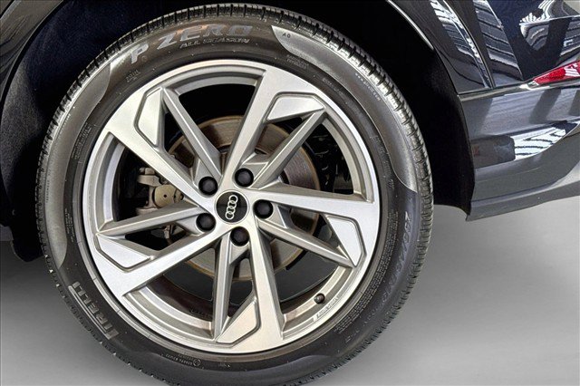 Used 2025 Audi Q3 2.0T Premium w/ Convenience Plus Package AWD/4WD image 29