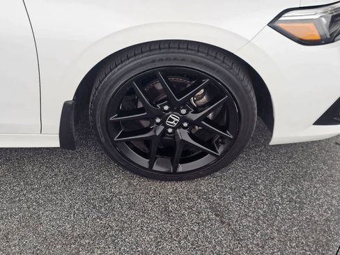 Used 2023 Honda Civic Sport image 9