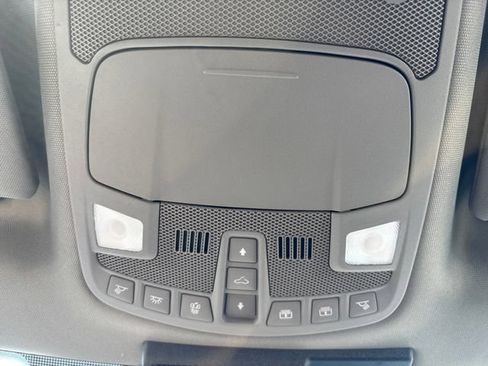 Used 2019 Ford F150 Lariat w/ Equipment Group 502A Luxury AWD/4WD image 14