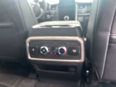 Used 2023 Ford Expedition Limited RWD image 16