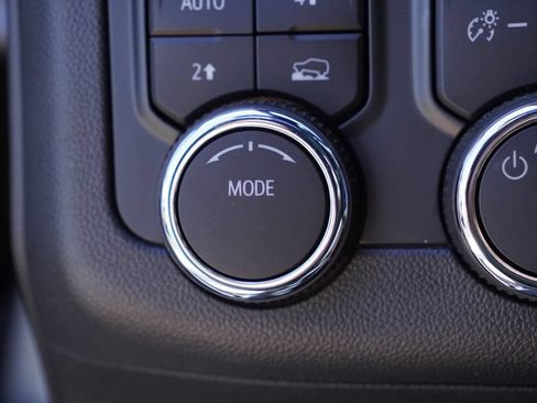 Used 2025 Chevrolet Tahoe LS AWD/4WD image 11