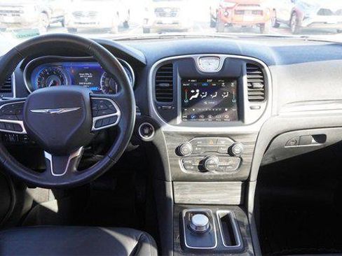 Certified 2022 Chrysler 300 Touring L image 13