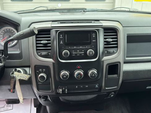 Used 2013 RAM 2500 Tradesman w/ Chrome Appearance Group AWD/4WD image 14