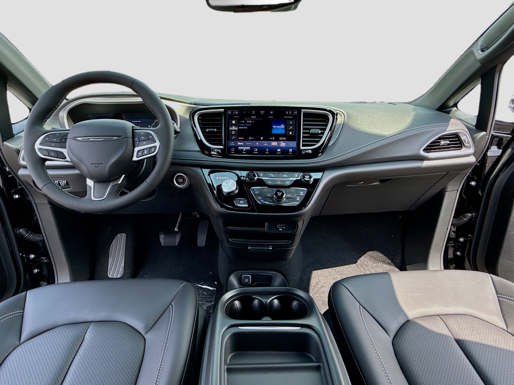 New 2027 Chrysler Pacifica Select FWD image 3