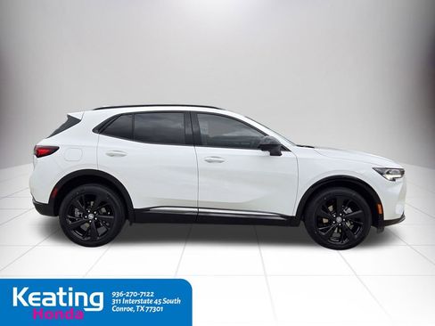 Used 2022 Buick Envision Essence w/ Technology Package I image 9