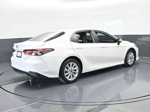 Used 2024 Toyota Camry LE image 6