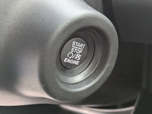 Used 2024 RAM ProMaster 2500 image 30