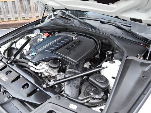 Used 2013 BMW 535i xDrive Sedan AWD/4WD image 22