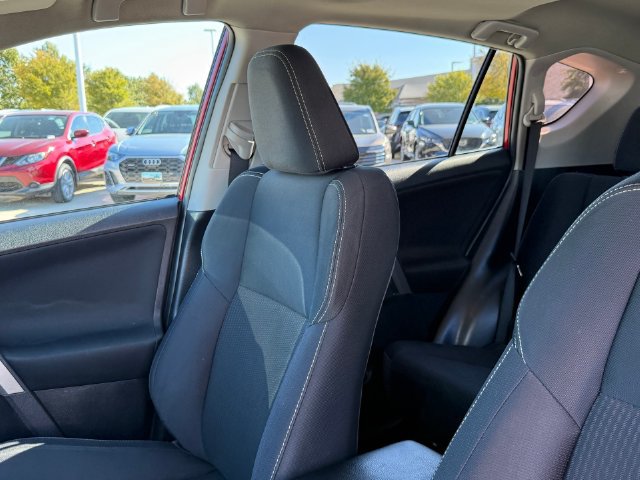 Used 2015 Toyota RAV4 XLE AWD/4WD image 11