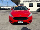 Used 2015 Ford Focus SE image 3