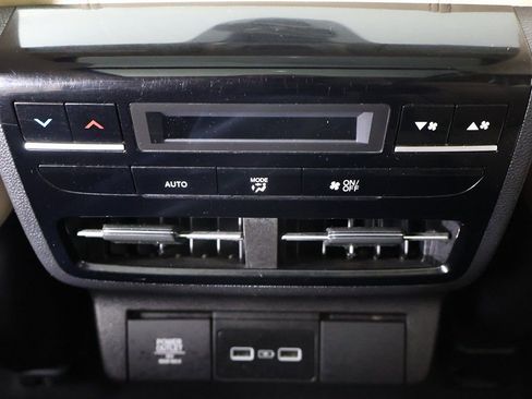 Used 2023 Acura MDX SH-AWD image 56