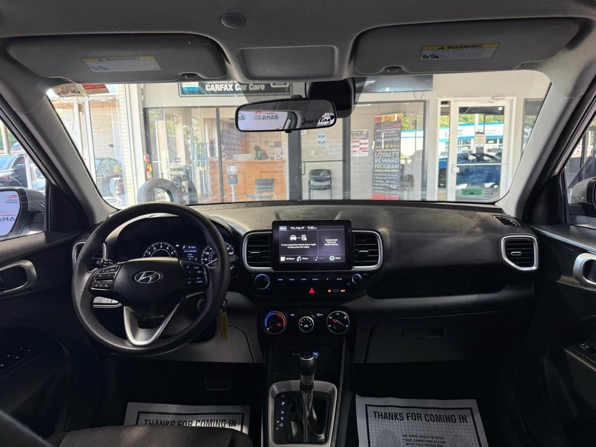 Used 2021 Hyundai Venue SE FWD image 21