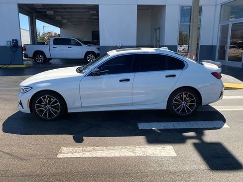 Used 2022 BMW 330i xDrive Sedan w/ Premium Package image 7