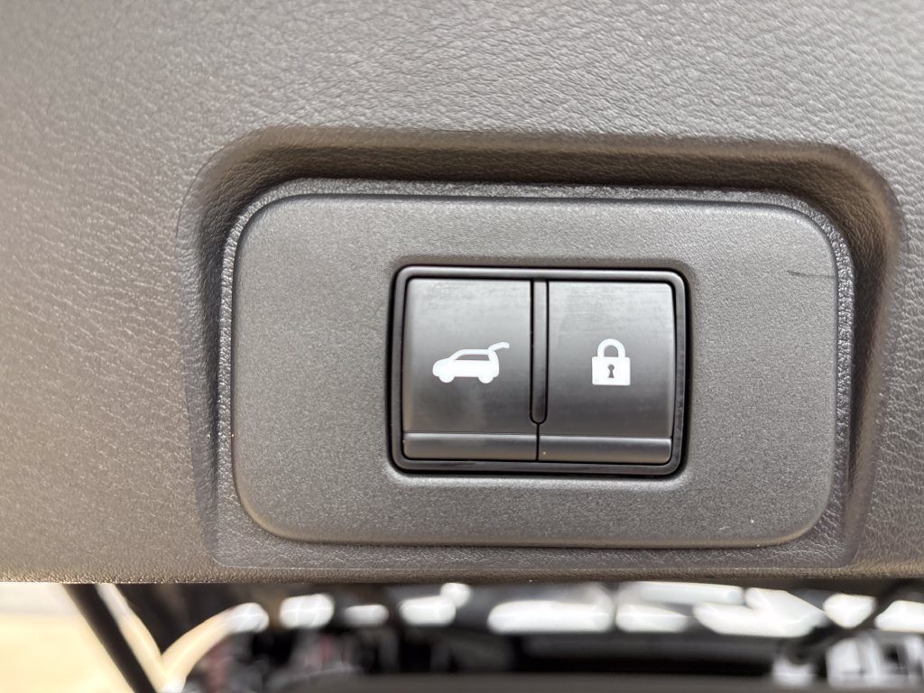 Used 2025 Nissan Rogue SV w/ Rock Creek Premium Package AWD/4WD image 41